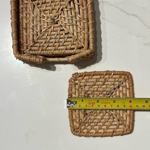 Vintage woven/rattan S/3 coasters & holder - Picture 5 of 7